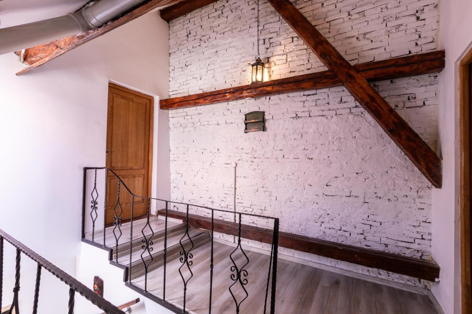 4 Rooms Piata Sfatului Brasov Ngoại thất bức ảnh