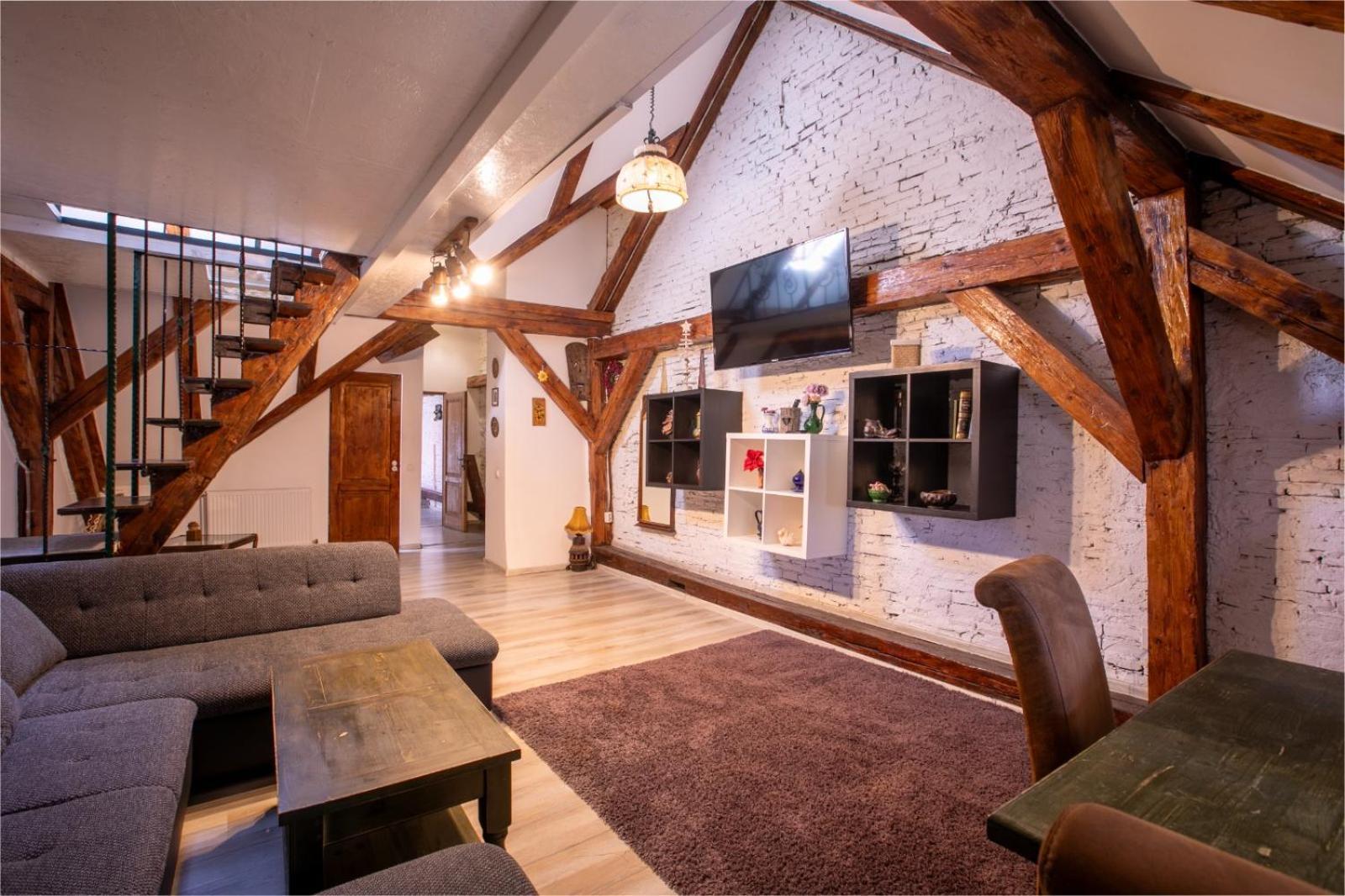 4 Rooms Piata Sfatului Brasov Ngoại thất bức ảnh