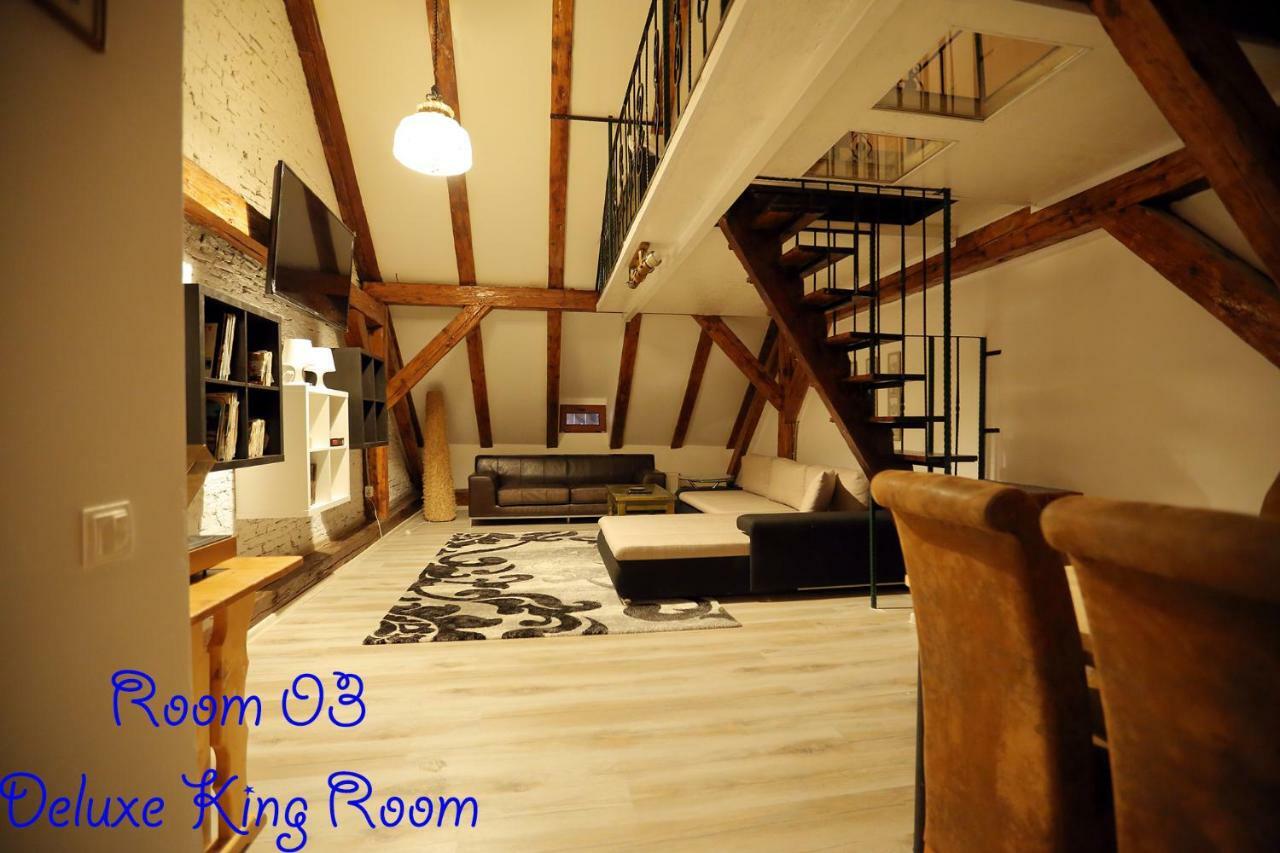 4 Rooms Piata Sfatului Brasov Ngoại thất bức ảnh