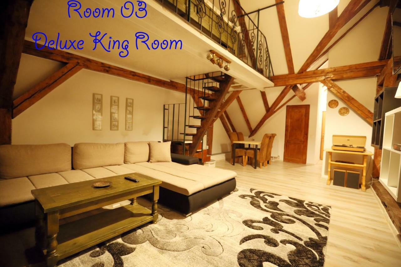 4 Rooms Piata Sfatului Brasov Ngoại thất bức ảnh